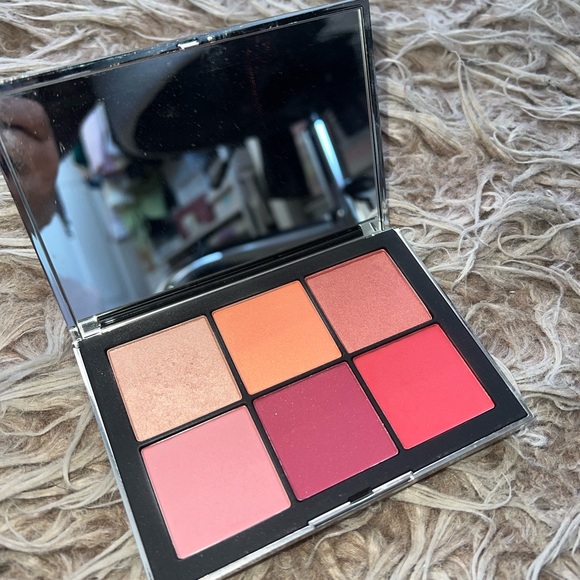 NARS Limited Edition Wanted 2 Cheek Palette❤️🧡✨ - Picture 4 of 15